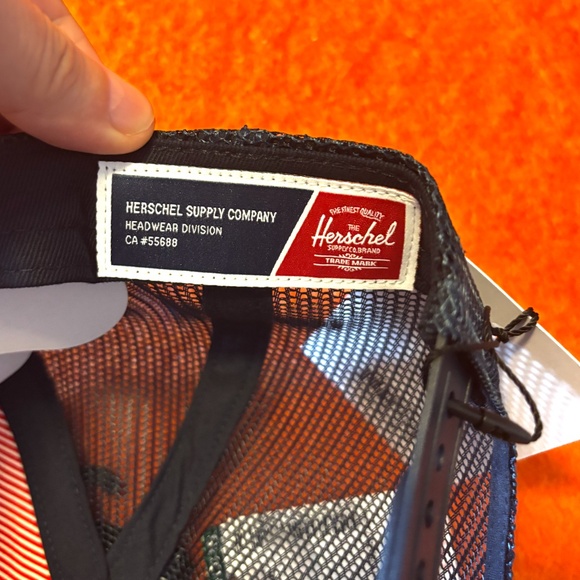 Herschel Whaler unisex navy, red and white colour block trucker cap hat NWT - Picture 7 of 9